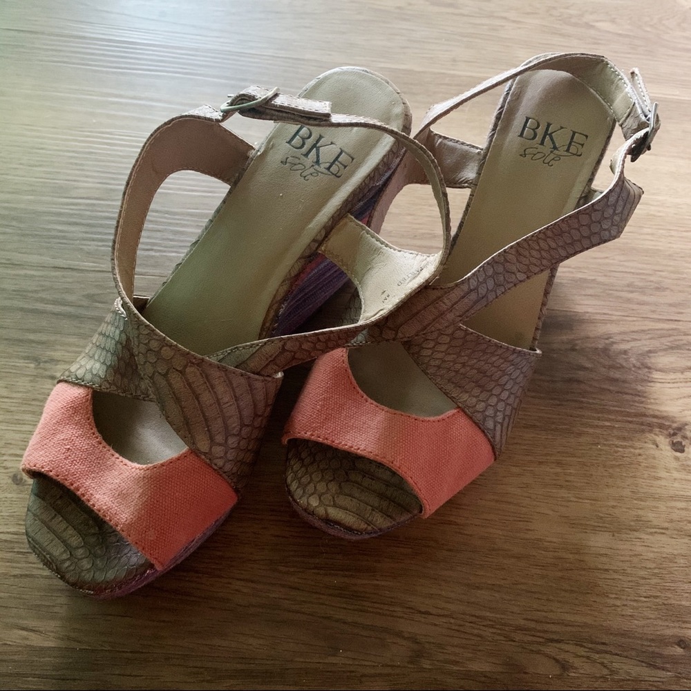 BKE Wedge Peep Toe Sandals